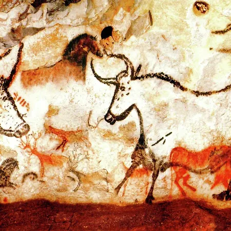 In Vezere Valley Near Lascaux Caves, Cleaning Included *