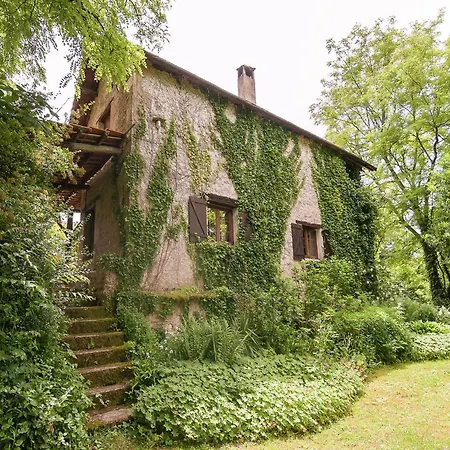 In Vezere Valley Near Lascaux Caves, Cleaning Included Falcou